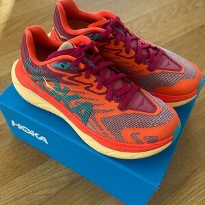 Hoka Women's Hoka One One Tecton X2. Size 6 New in box